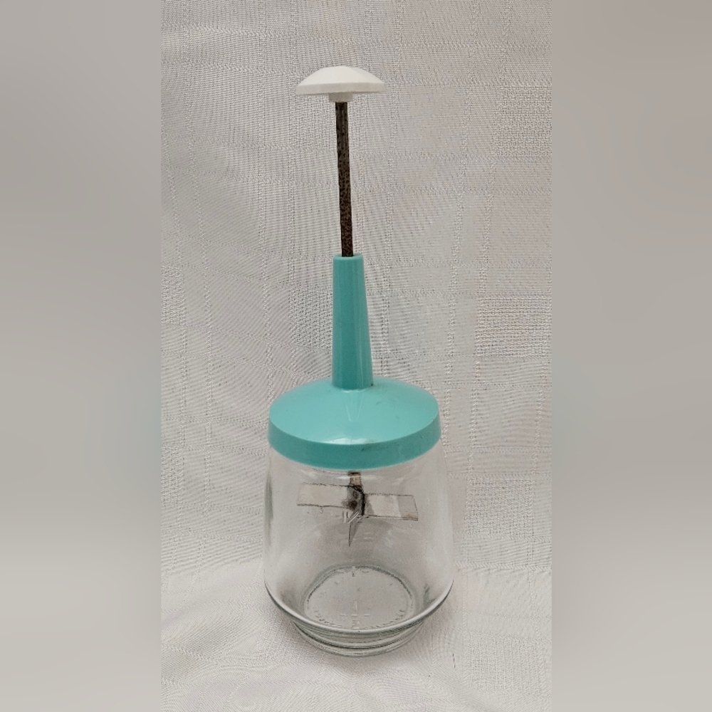 Vintage 60s Federal Housewares  Glass Retro Turquoise Lid Food Chopper